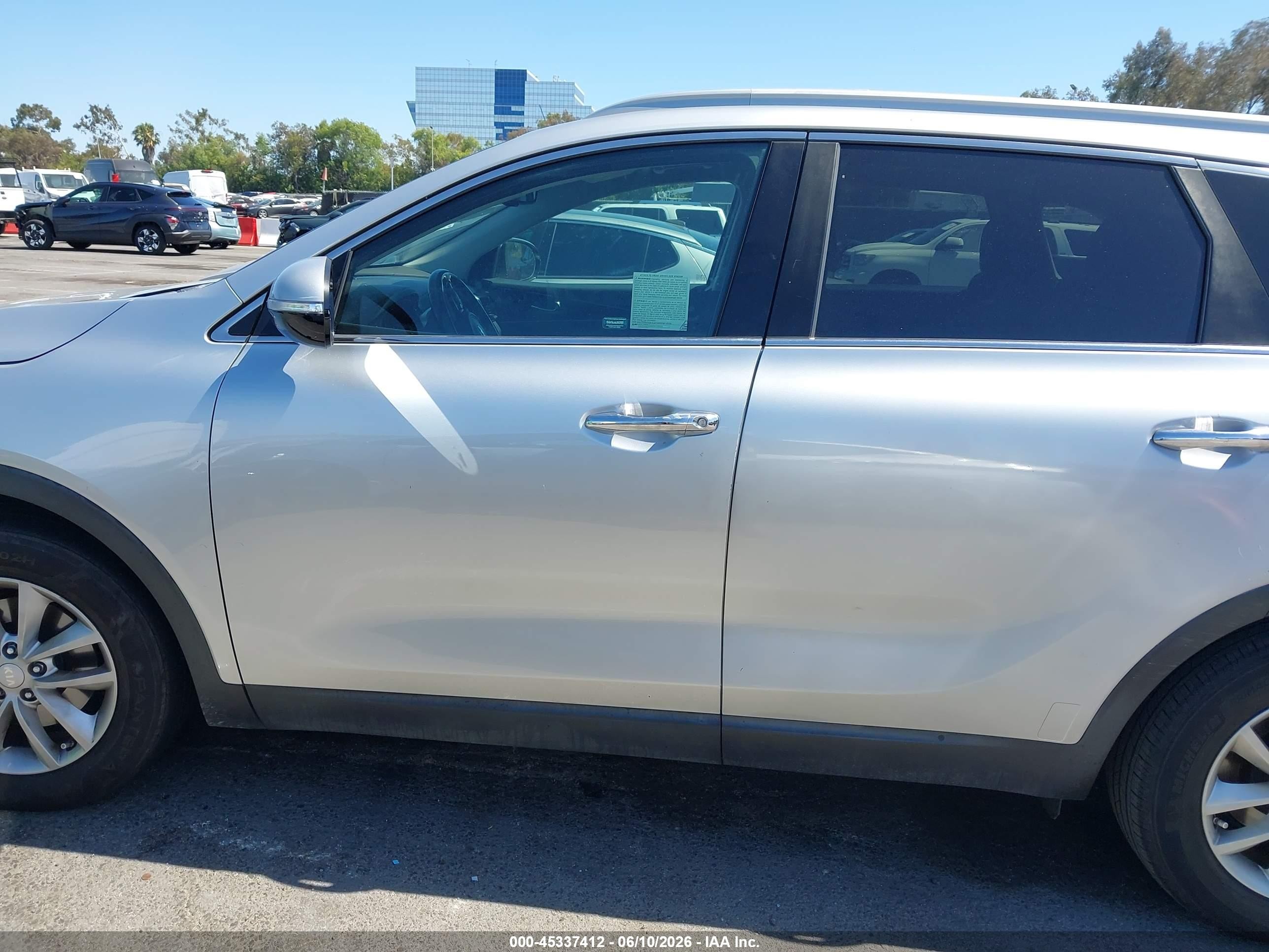 2016 Kia Sorento 2.4l Lx Silver vin: 5XYPG4A36GG034006