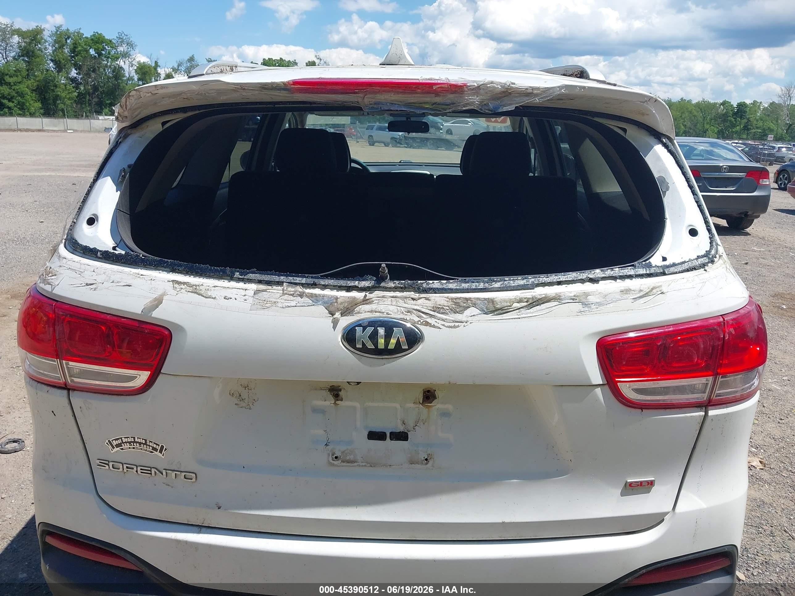 2016 Kia Sorento 2.4l Lx White vin: 5XYPG4A37GG053745