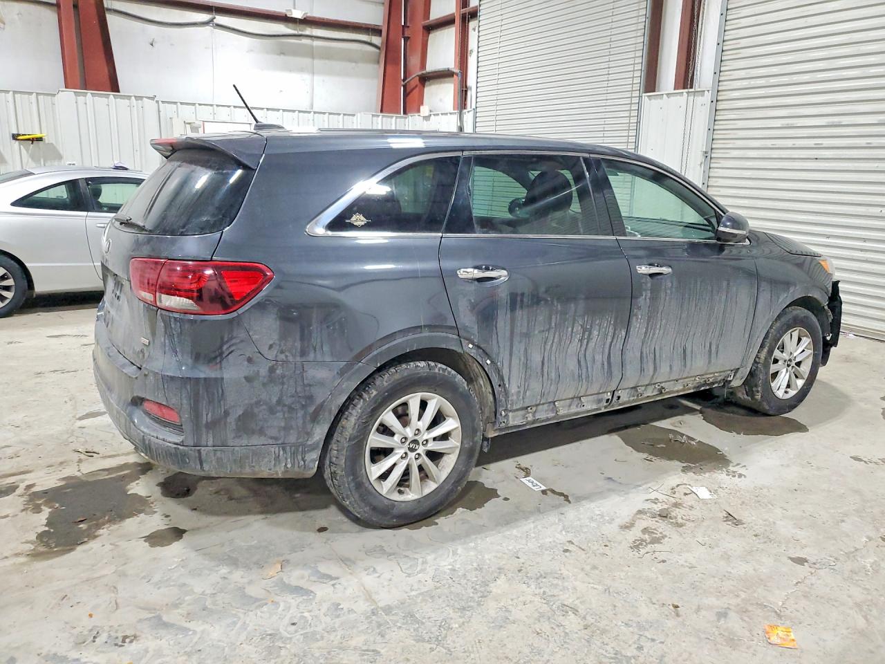 2019 Kia Sorento Lx Charcoal vin: 5XYPG4A37KG516332
