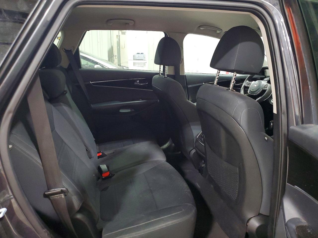 2019 Kia Sorento Lx Charcoal vin: 5XYPG4A37KG516332