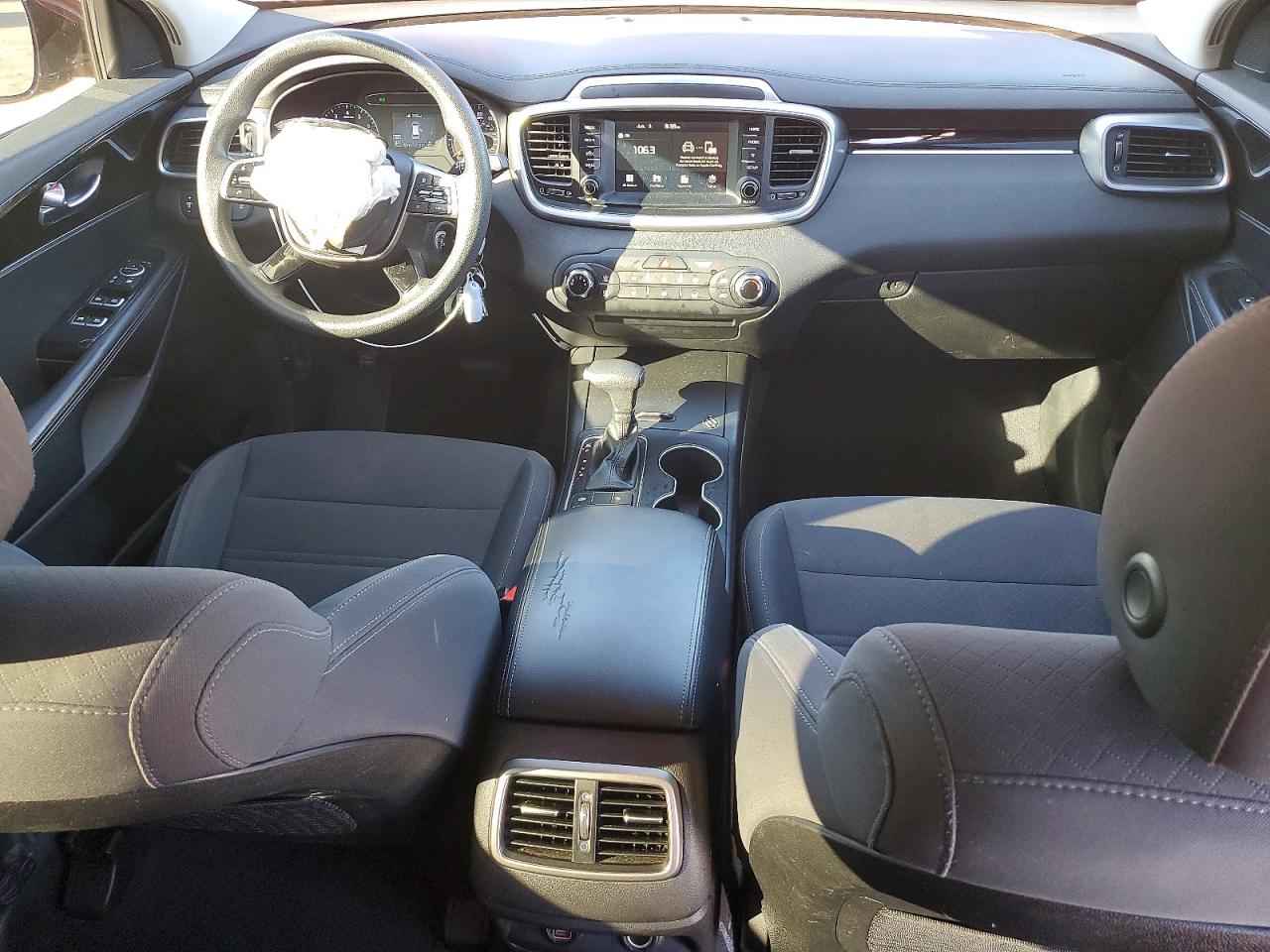 2019 Kia Sorento Lx Красный vin: 5XYPG4A37KG558385