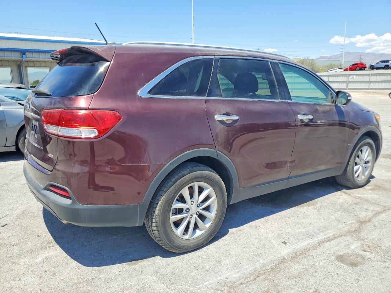 2017 Kia Sorento Burgundy vin: 5XYPG4A38HG253485