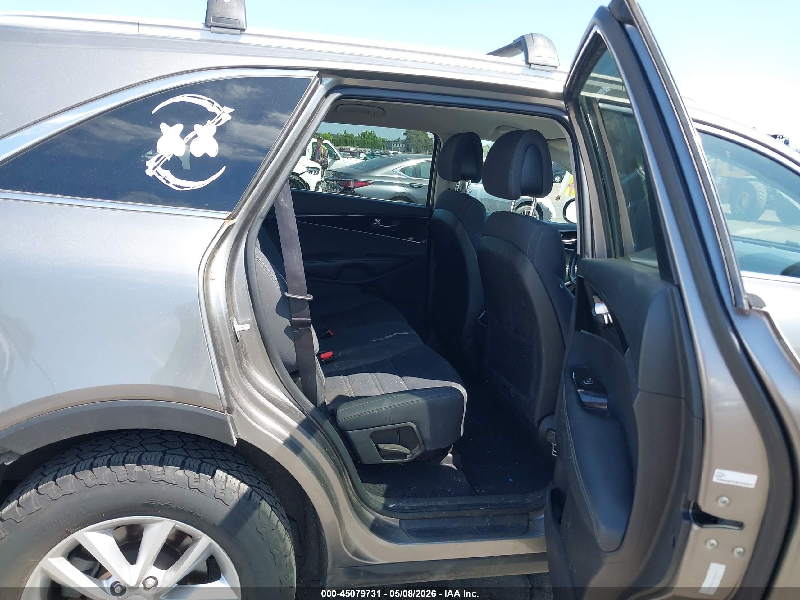 2016 Kia Sorento 2.4l Lx Серебряный vin: 5XYPG4A39GG066822
