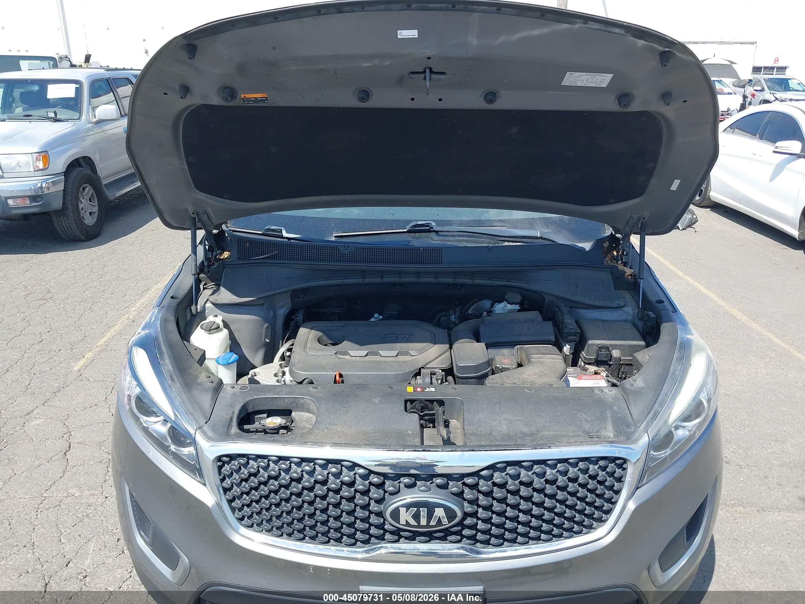 2016 Kia Sorento 2.4l Lx Серебряный vin: 5XYPG4A39GG066822