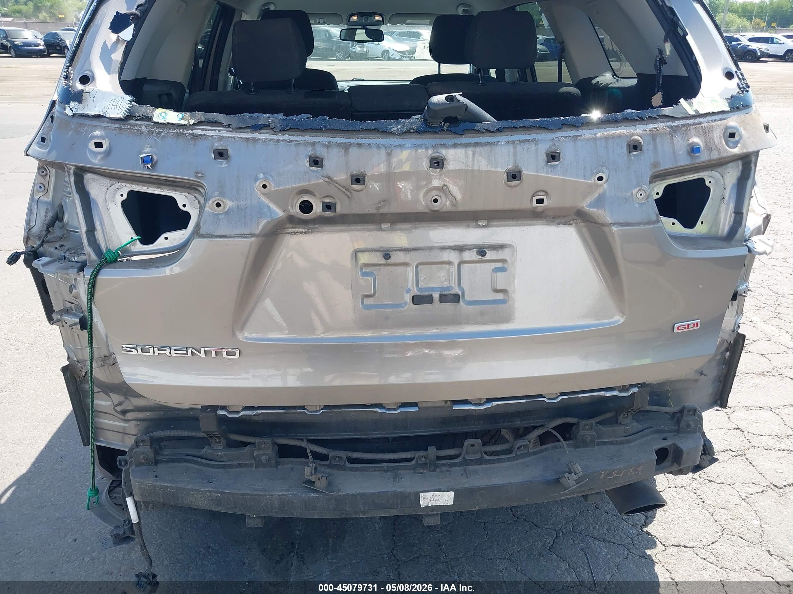 2016 Kia Sorento 2.4l Lx Серебряный vin: 5XYPG4A39GG066822