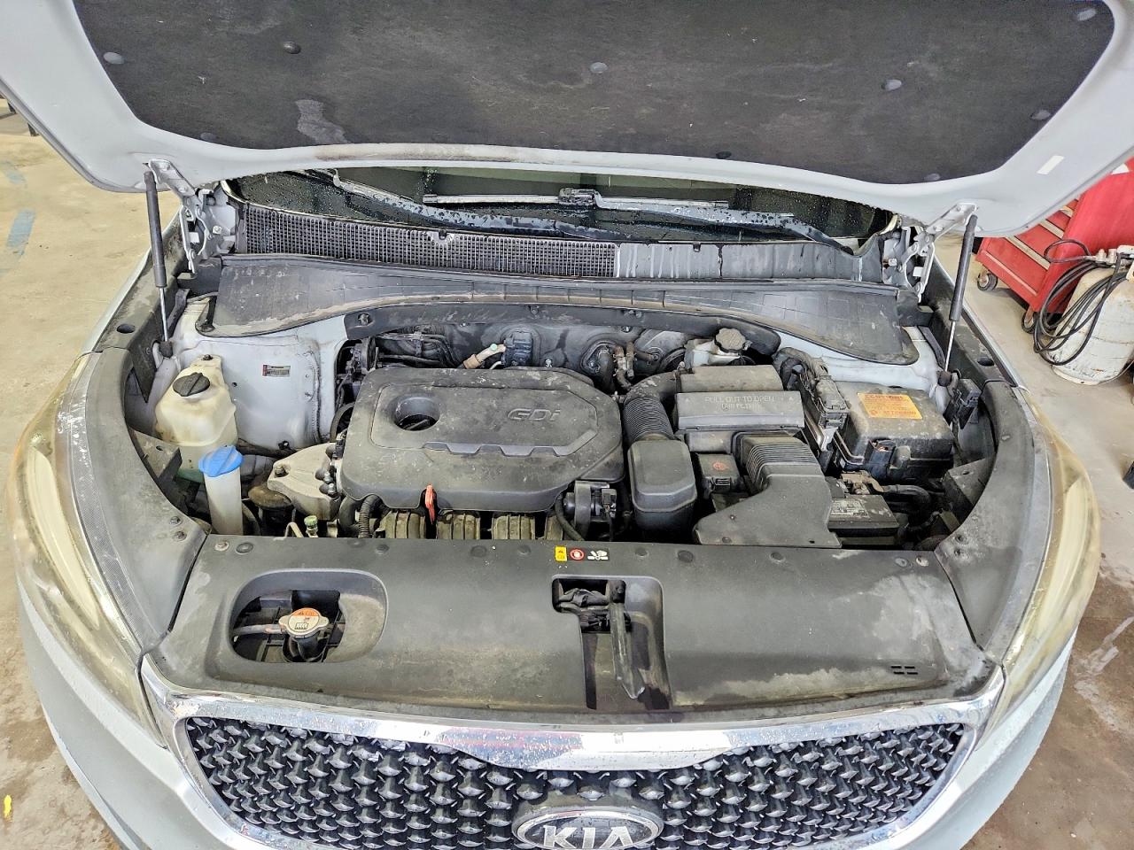 2016 Kia Sorento Lx Silver vin: 5XYPG4A39GG166418