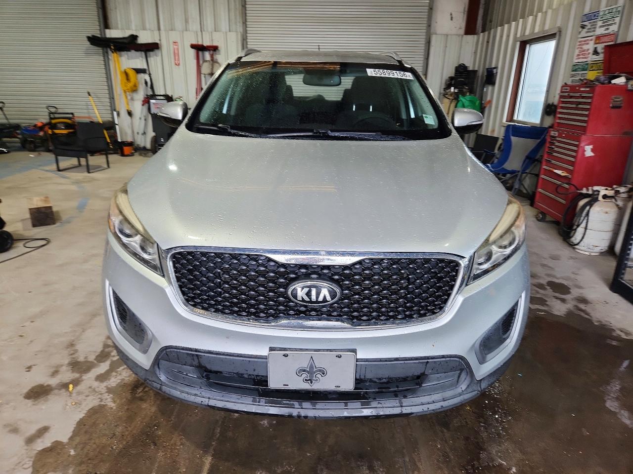 2016 Kia Sorento Lx Silver vin: 5XYPG4A39GG166418