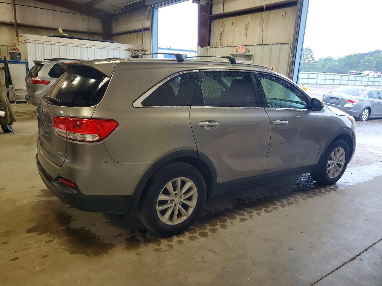 2017 Kia Sorento Lx Charcoal vin: 5XYPG4A39HG192437