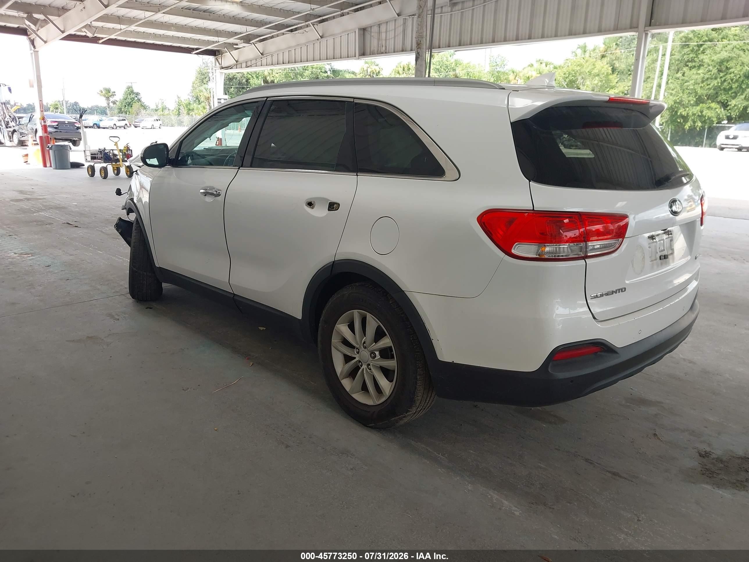 2017 Kia Sorento 2.4l Lx Белый vin: 5XYPG4A39HG219037