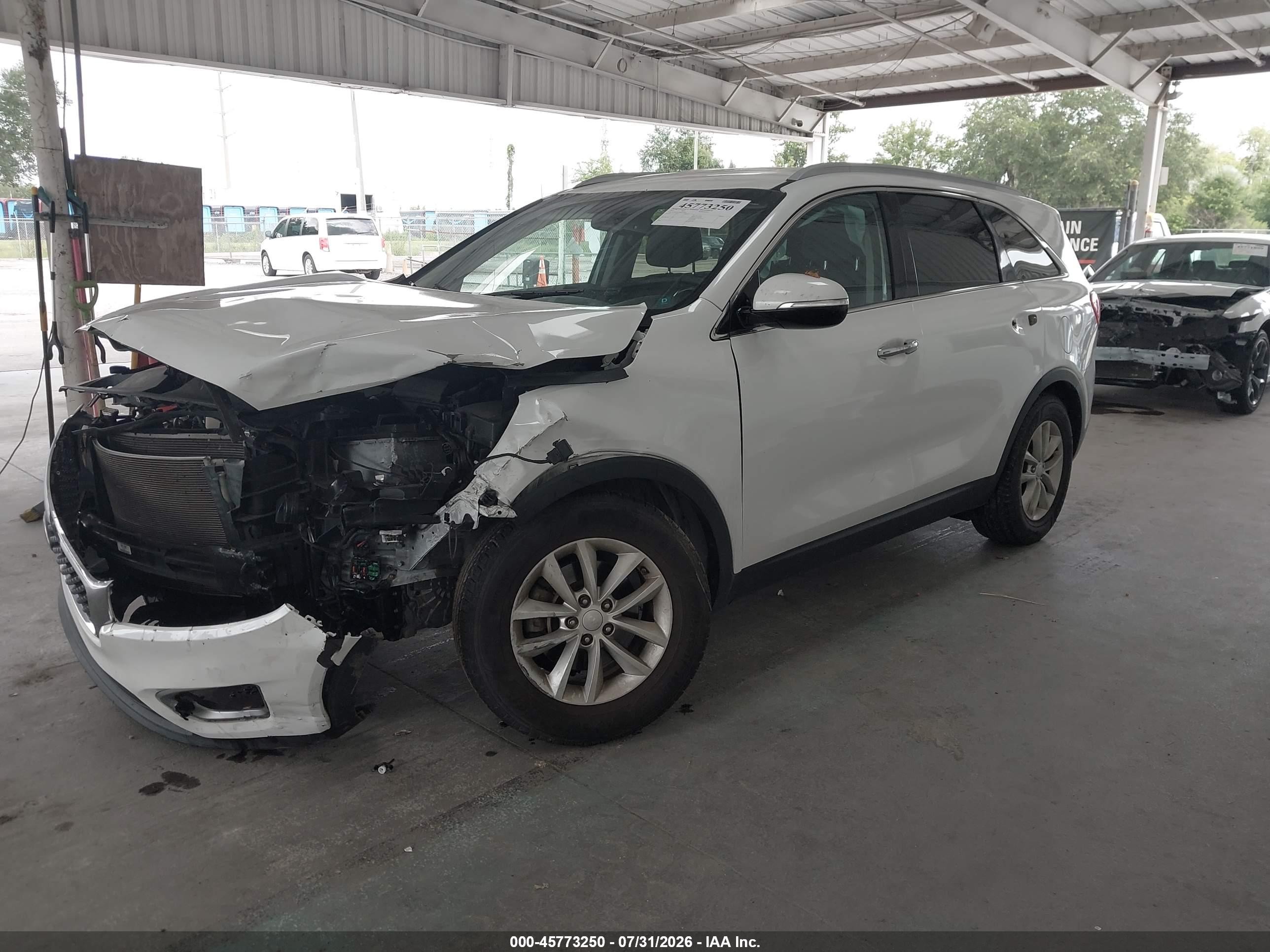 2017 Kia Sorento 2.4l Lx Белый vin: 5XYPG4A39HG219037