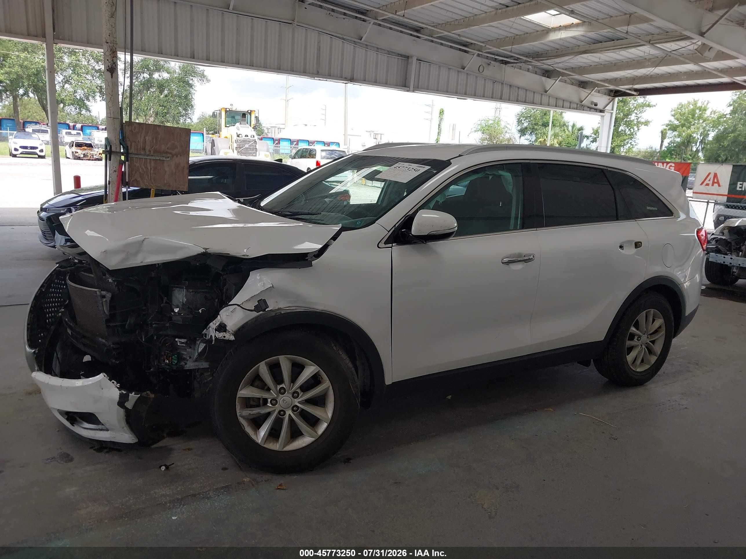 2017 Kia Sorento 2.4l Lx Белый vin: 5XYPG4A39HG219037