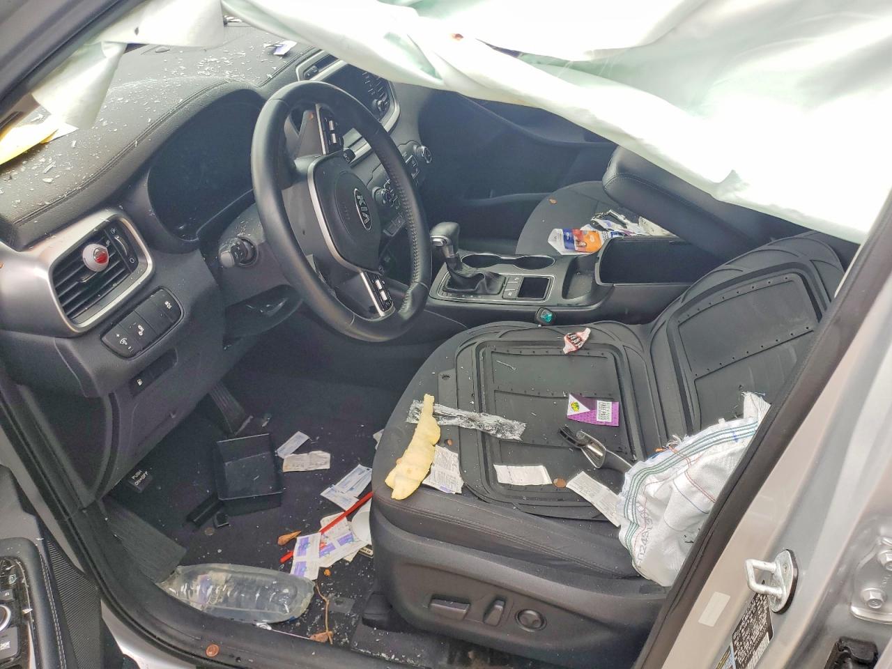 2019 Kia Sorento Lx Silver vin: 5XYPG4A39KG562227