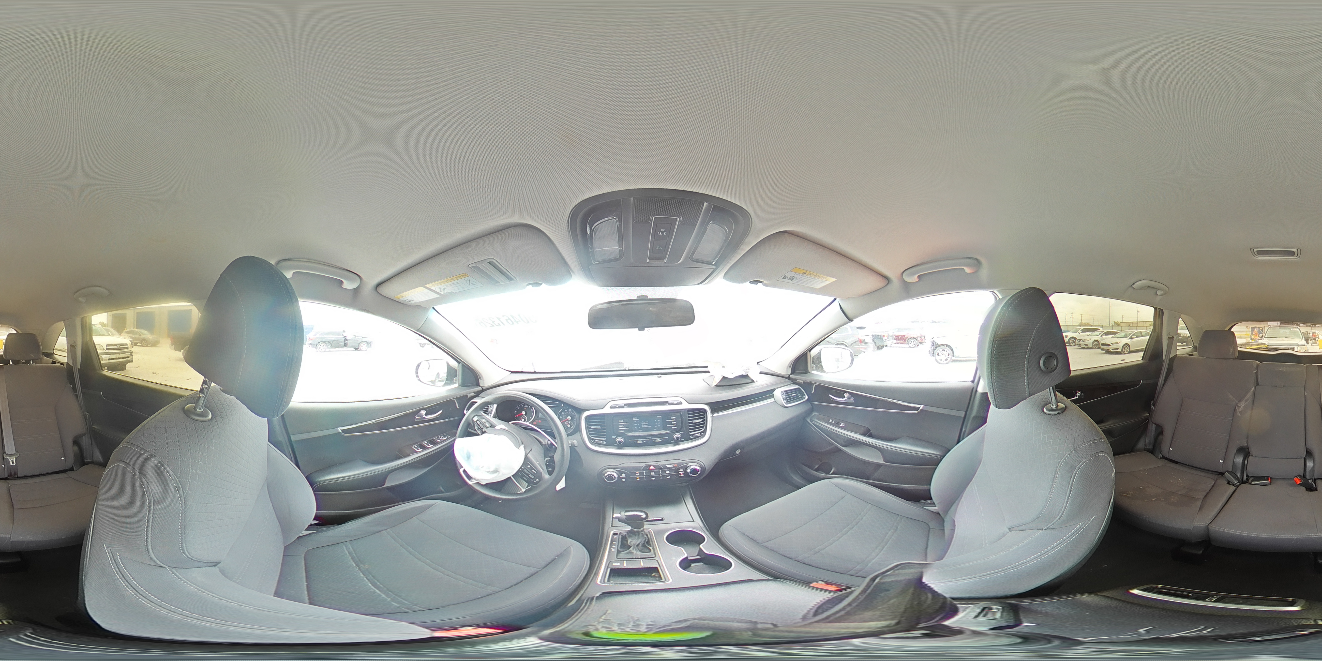 2017 Kia Sorento Lx Серый vin: 5XYPG4A3XHG235893