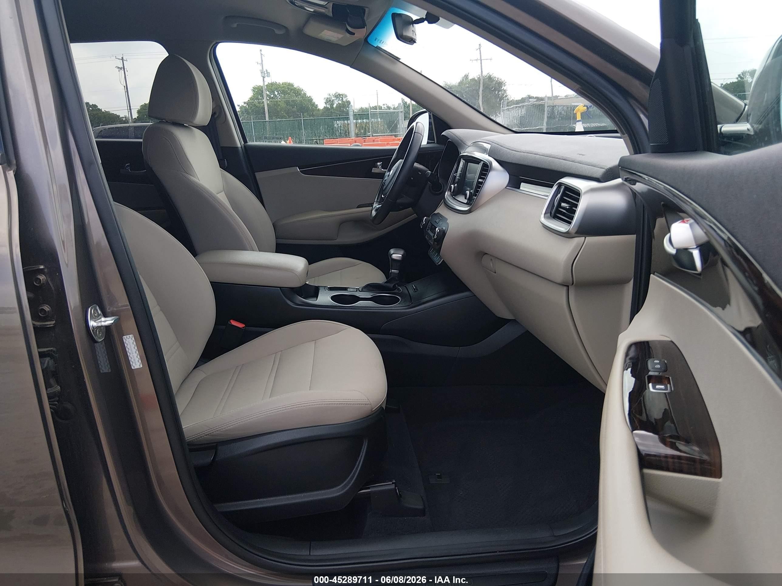 2020 Kia Sorento S V6 Brown vin: 5XYPG4A54LG638360