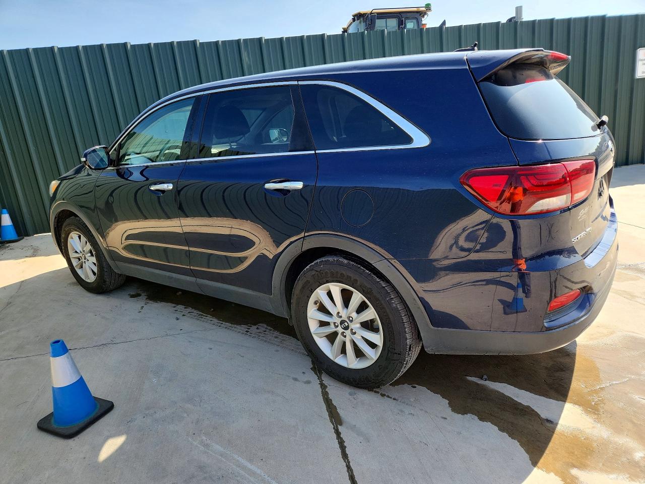 2020 Kia Sorento S Blue vin: 5XYPG4A59LG627550