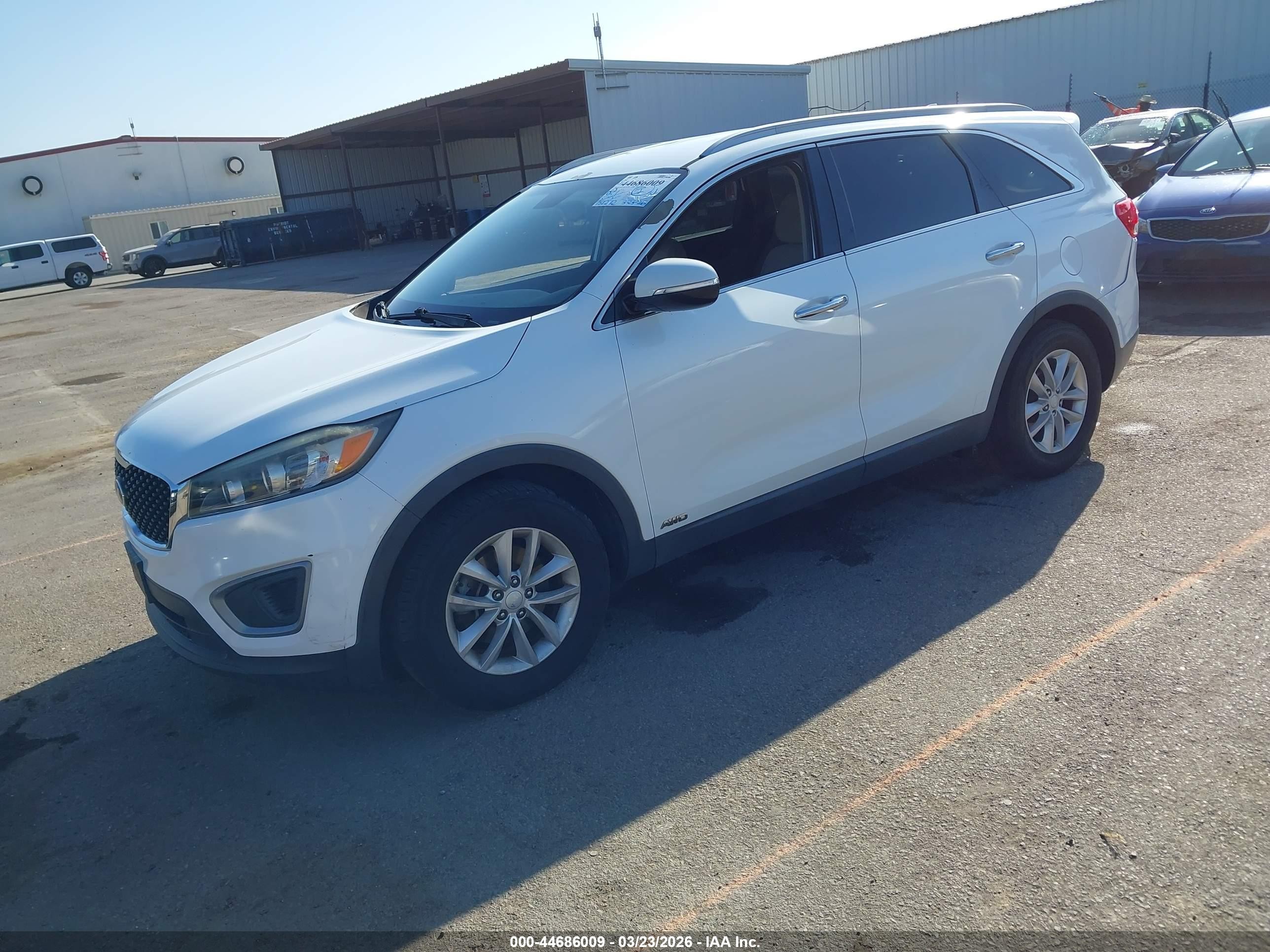 2016 Kia Sorento 2.4l Lx White vin: 5XYPGDA30GG047950