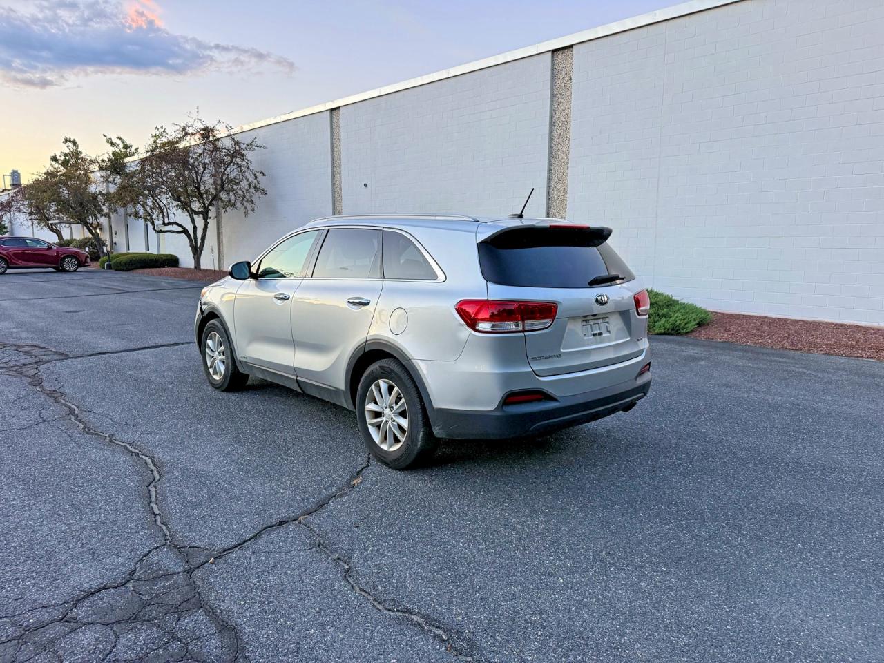 2016 Kia Sorento Lx Серебряный vin: 5XYPGDA30GG154433