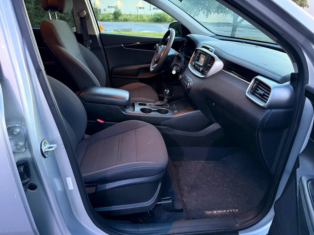 2016 Kia Sorento Lx Серебряный vin: 5XYPGDA30GG154433