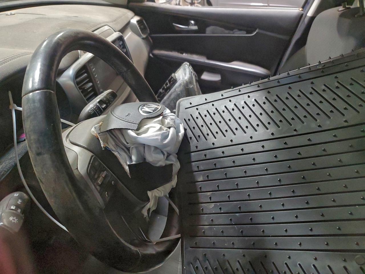 2019 Kia Sorento L Синий vin: 5XYPGDA30KG502207