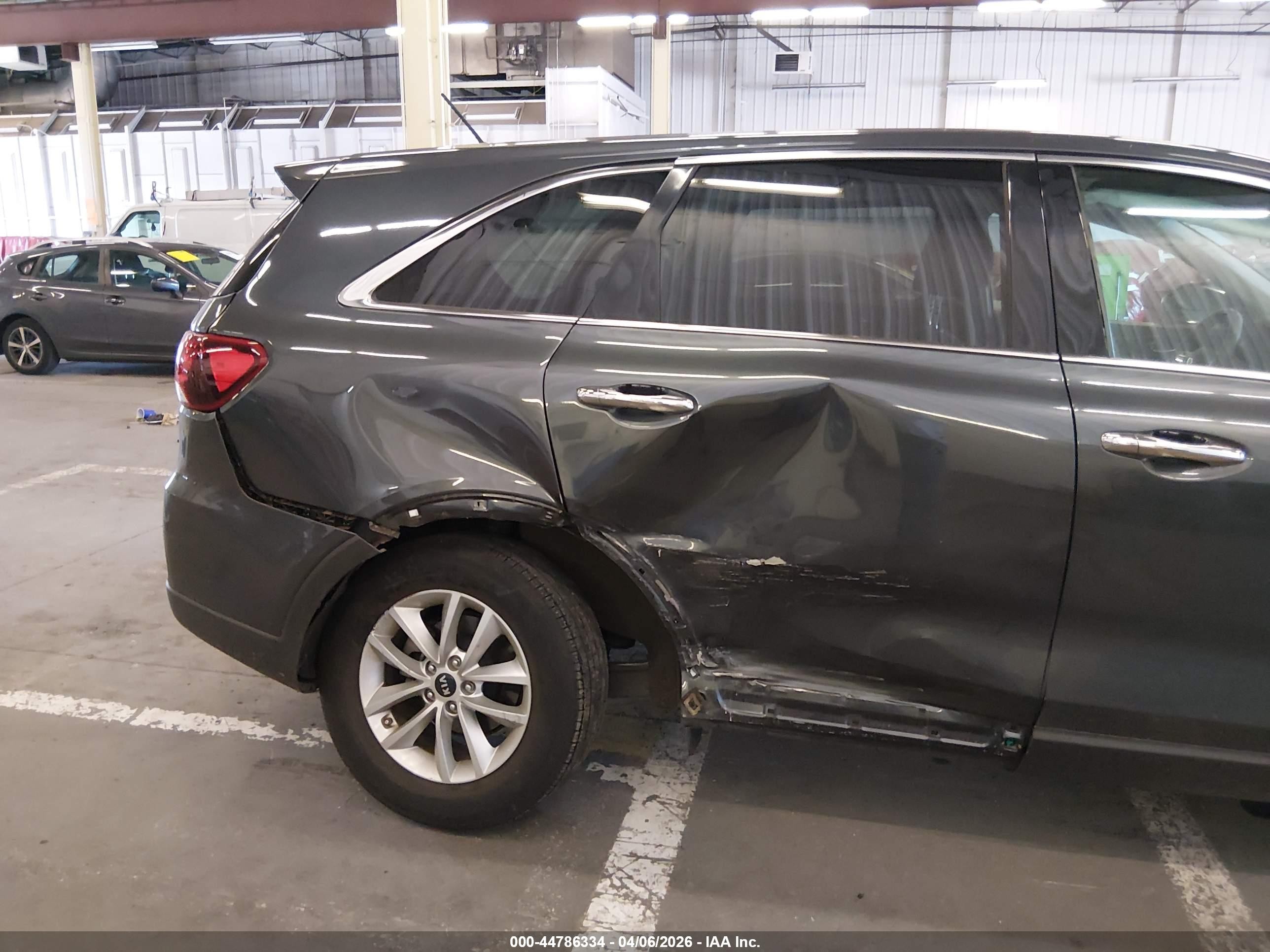 2020 Kia Sorento 2.4l Lx Gray vin: 5XYPGDA31LG660931