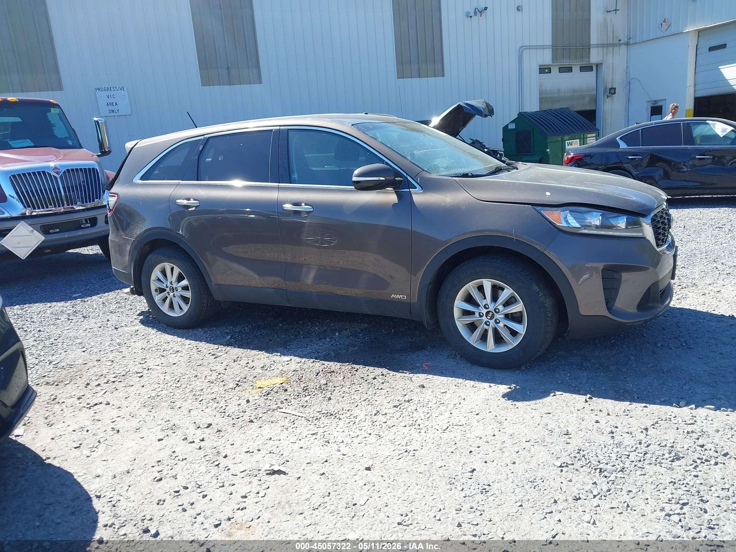 2019 Kia Sorento 2.4l Lx Brown vin: 5XYPGDA33KG451818