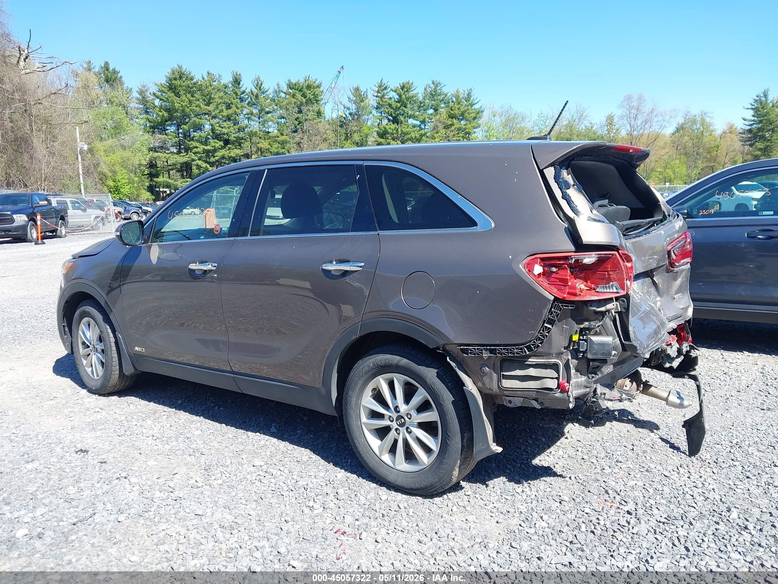 2019 Kia Sorento 2.4l Lx Brown vin: 5XYPGDA33KG451818