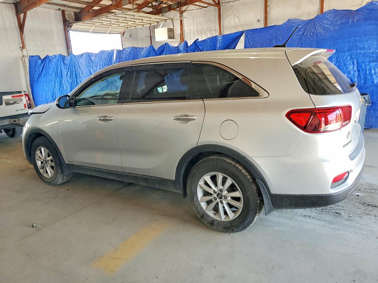 2019 Kia Sorento Lx Silver vin: 5XYPGDA34KG461676