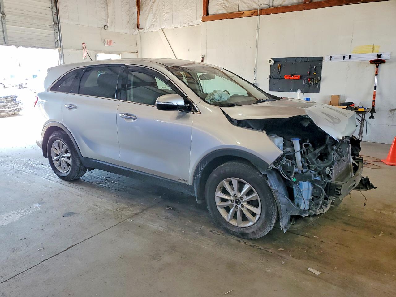 2019 Kia Sorento Lx Silver vin: 5XYPGDA34KG461676