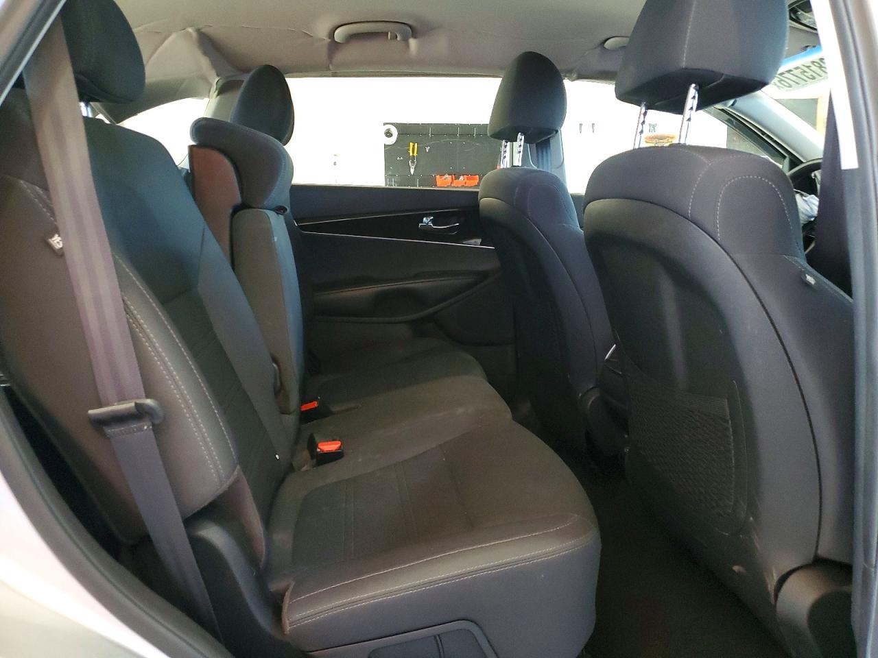 2019 Kia Sorento Lx Silver vin: 5XYPGDA34KG461676