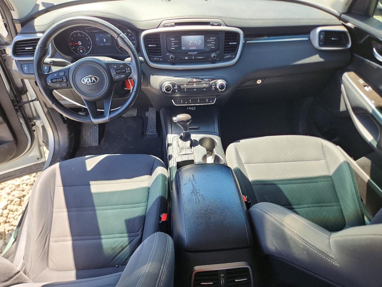 2016 Kia Sorento Lx Silver vin: 5XYPGDA35GG016516