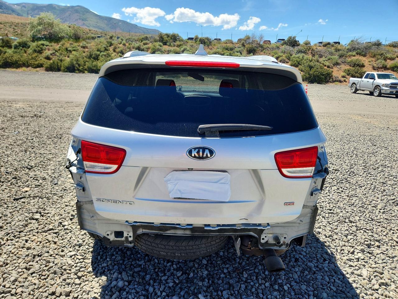 2016 Kia Sorento Lx Silver vin: 5XYPGDA35GG016516