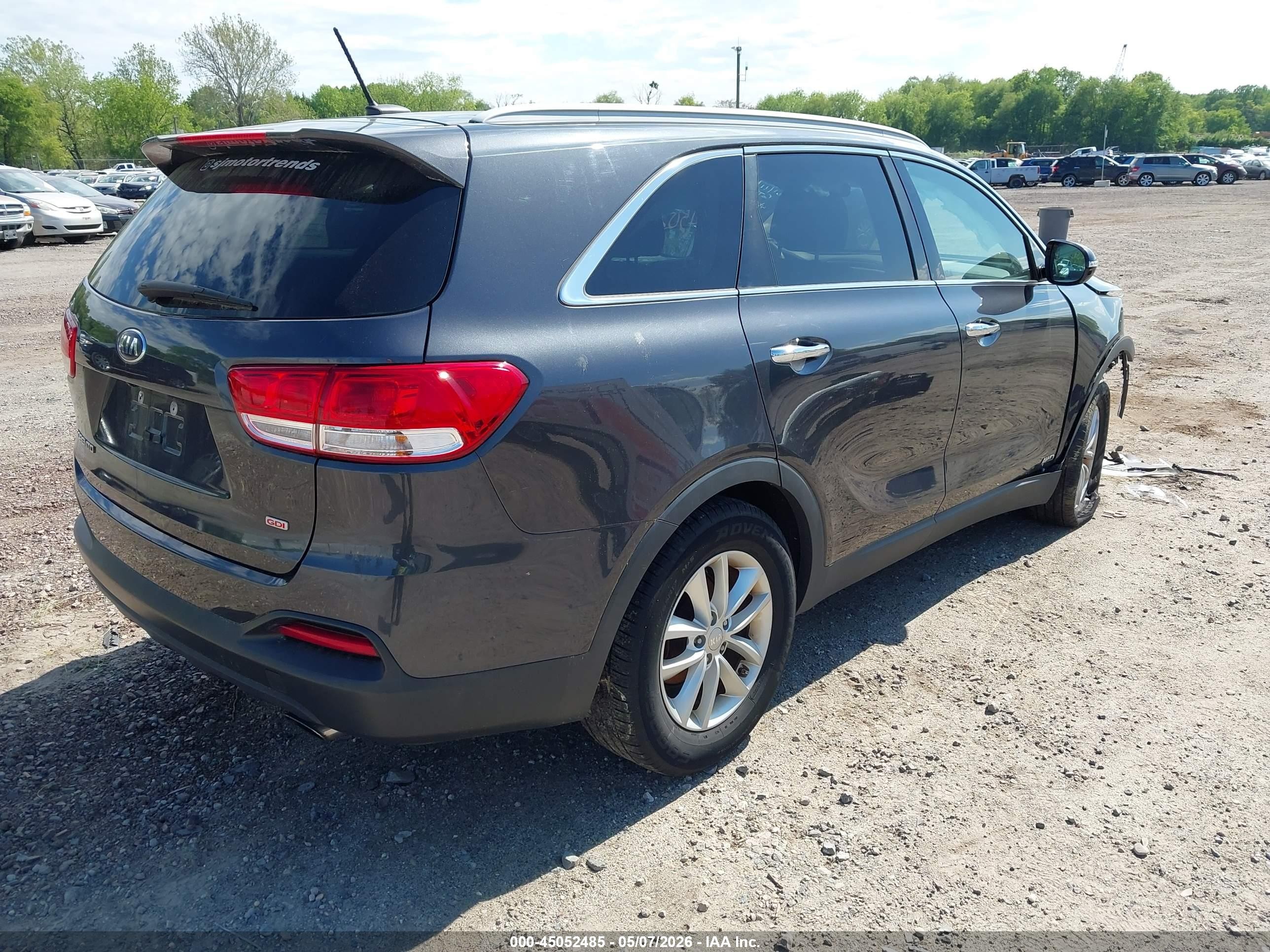 2017 Kia Sorento 2.4l Lx Серый vin: 5XYPGDA35HG275606