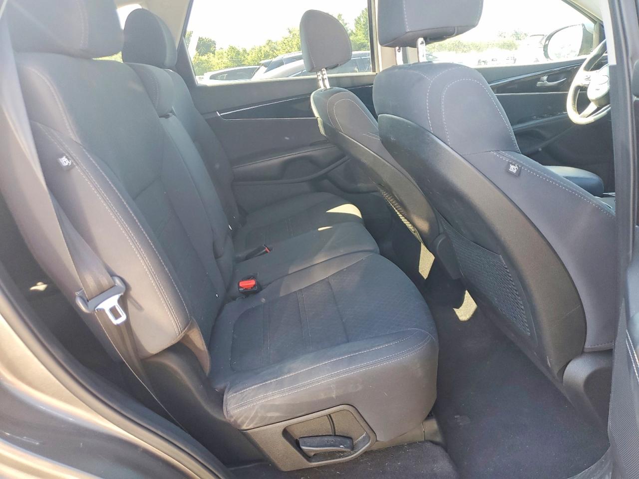 2018 Kia Sorento Lx Серый vin: 5XYPGDA36JG376207