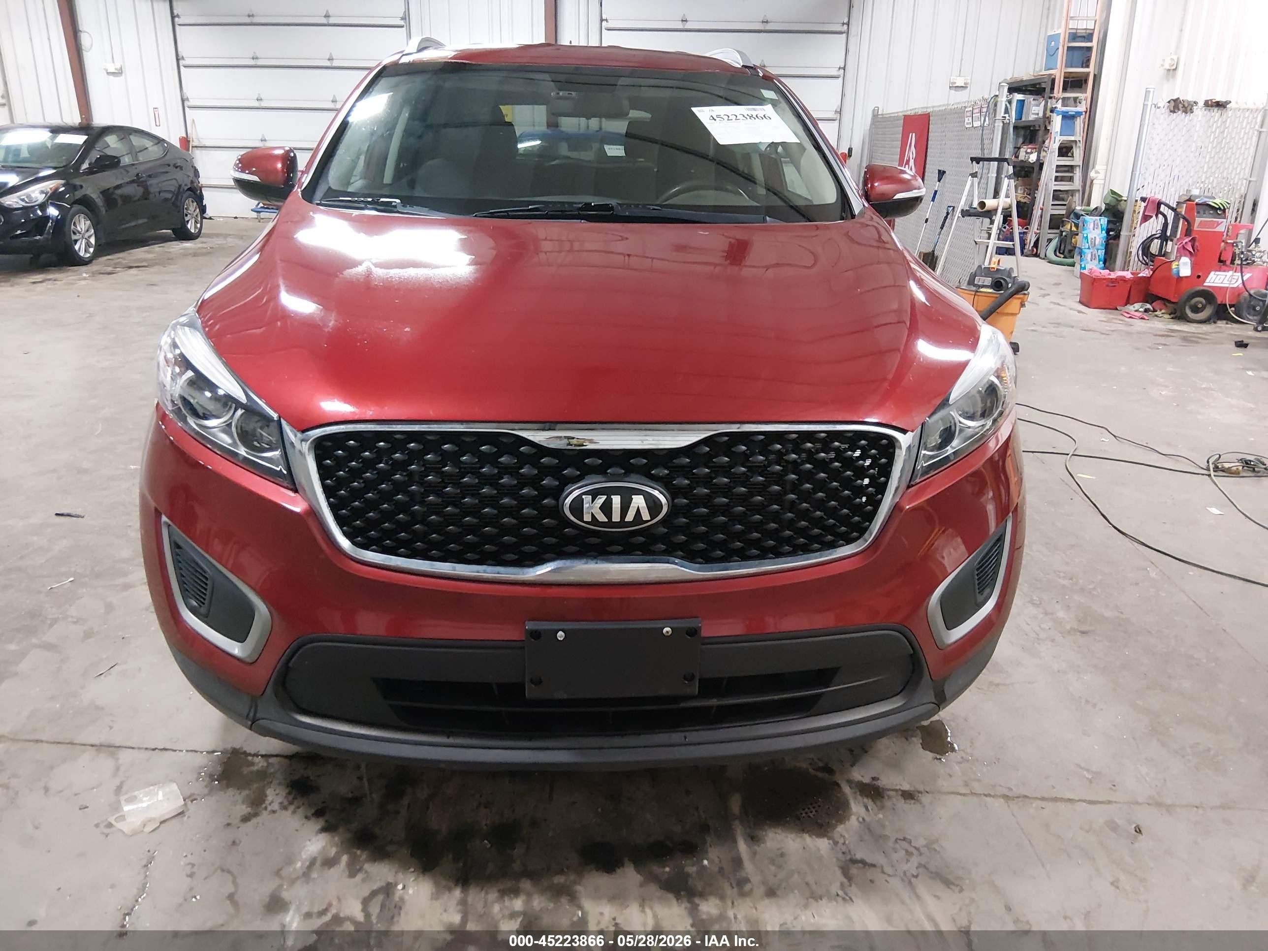 2017 Kia Sorento 2.4l Lx Red vin: 5XYPGDA39HG302175