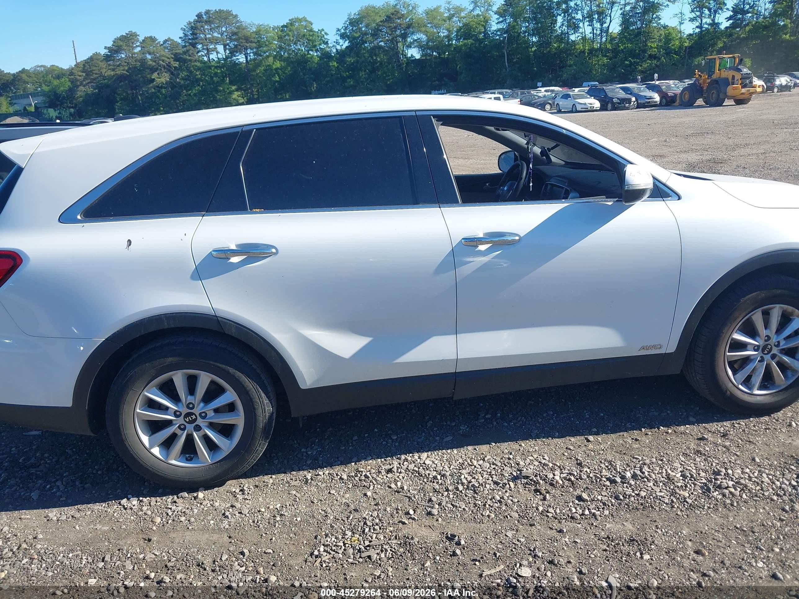2019 Kia Sorento 2.4l Lx Белый vin: 5XYPGDA39KG536128