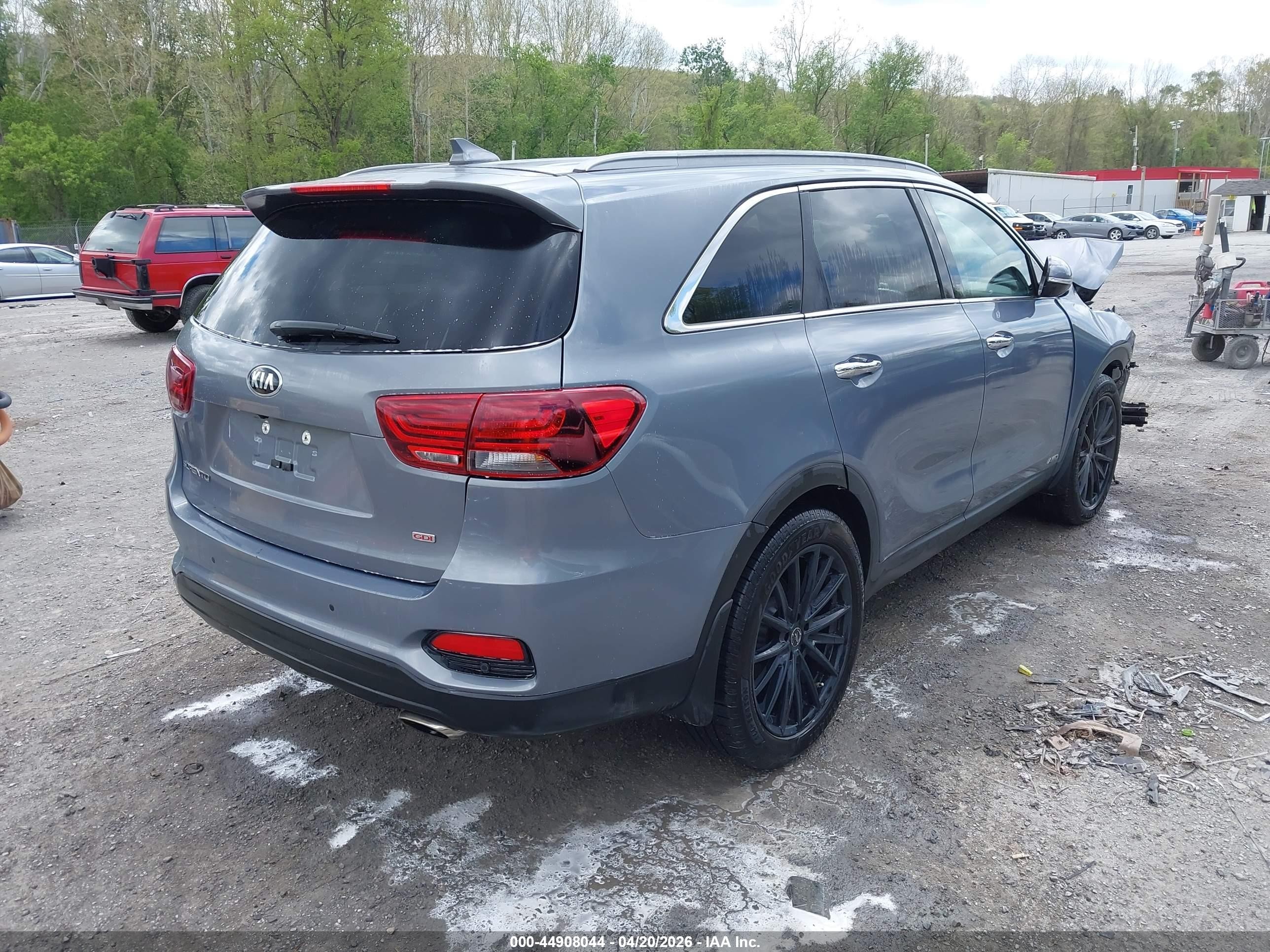 2019 Kia Sorento 2.4l Lx Gray vin: 5XYPGDA39KG603133