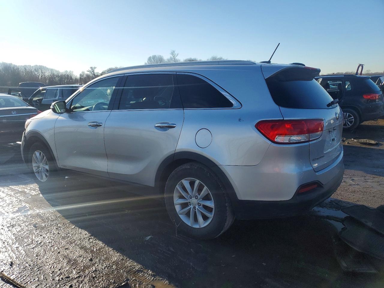 2017 Kia Sorento Lx Silver vin: 5XYPGDA3XHG333595