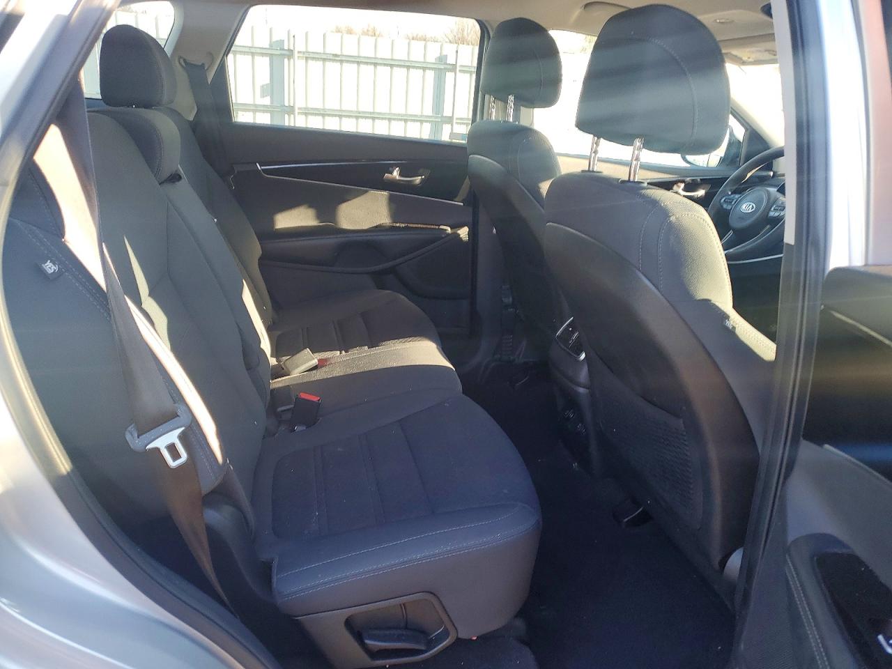 2017 Kia Sorento Lx Silver vin: 5XYPGDA3XHG333595
