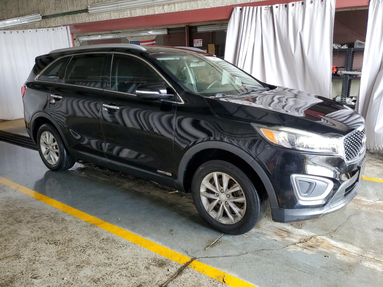 2017 Kia Sorento Lx V6 Black vin: 5XYPGDA50HG196359 Damage: Right Front Tire, Worn, Replacement Required