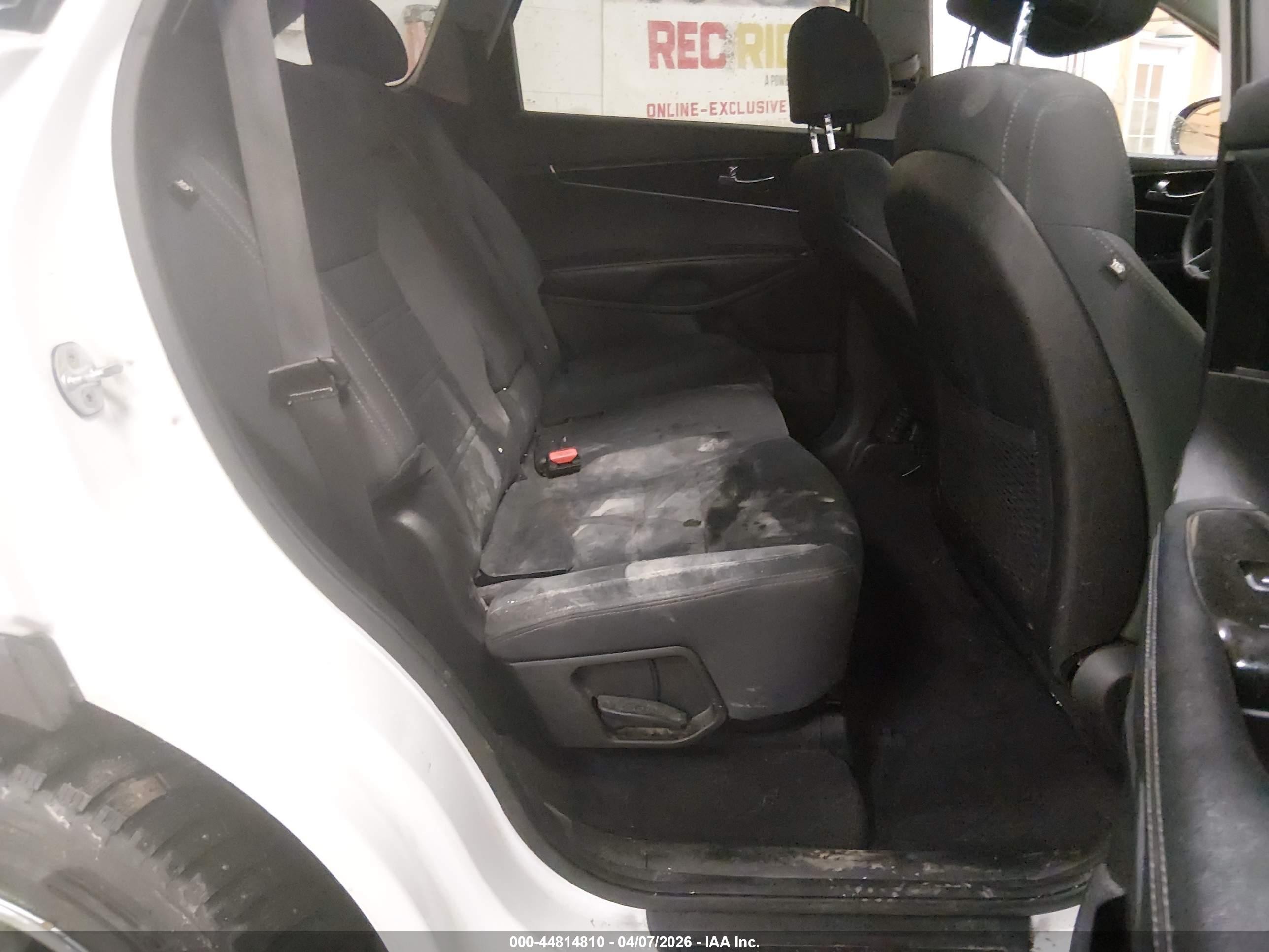 2017 Kia Sorento 3.3l Lx White vin: 5XYPGDA50HG199844
