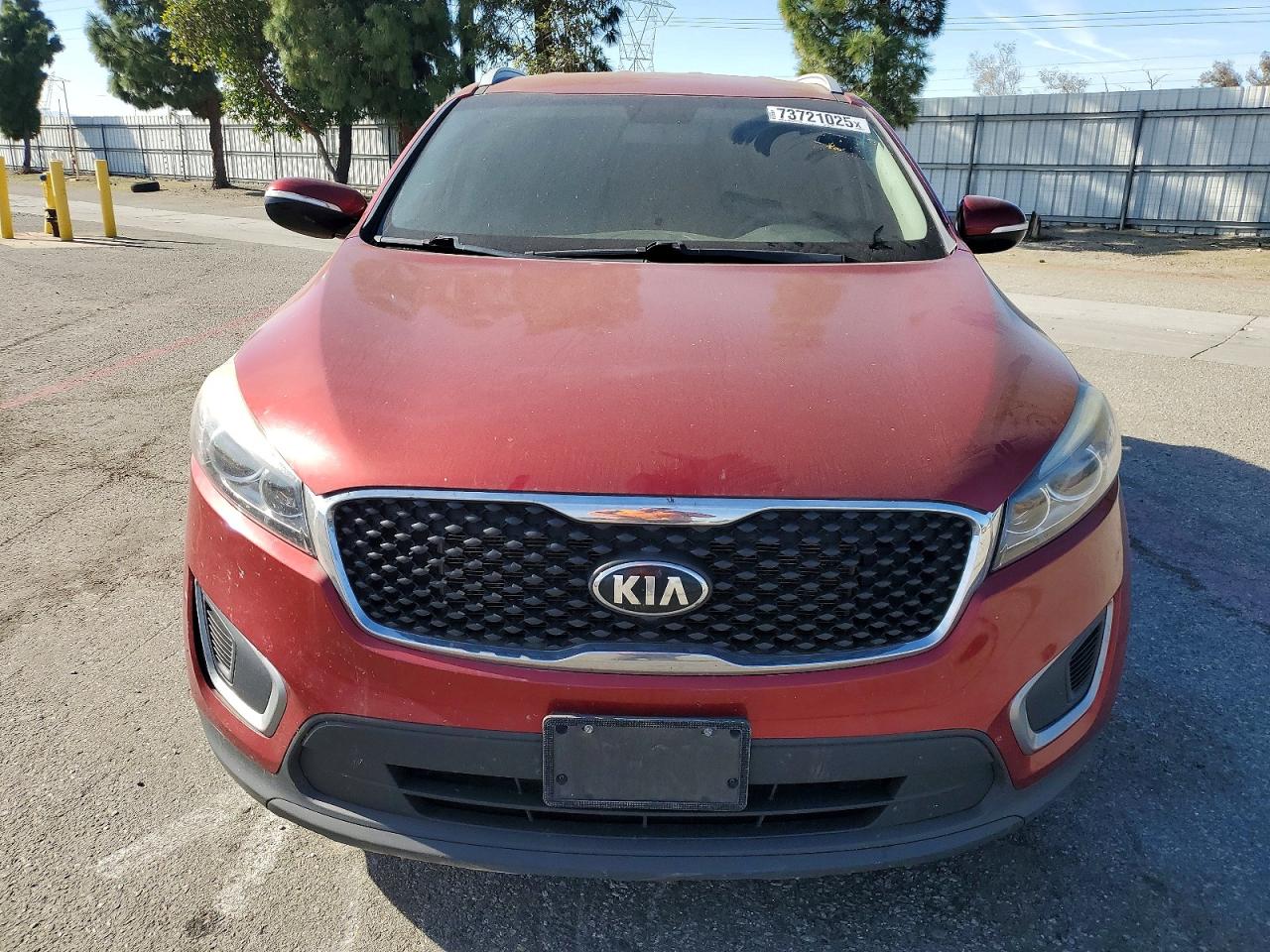 2017 Kia Sorento Lx V6 Red vin: 5XYPGDA50HG309632