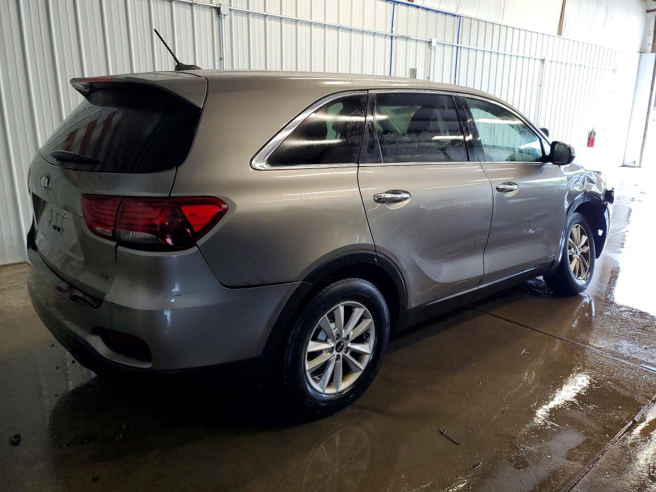 2019 Kia Sorento Lx V6 Silver vin: 5XYPGDA51KG449194