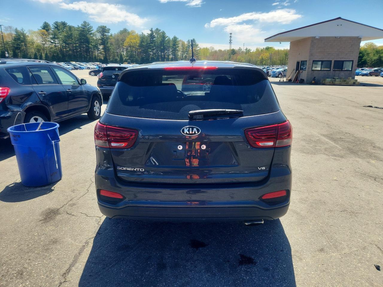 2019 Kia Sorento Lx V6 Gray vin: 5XYPGDA52KG544637
