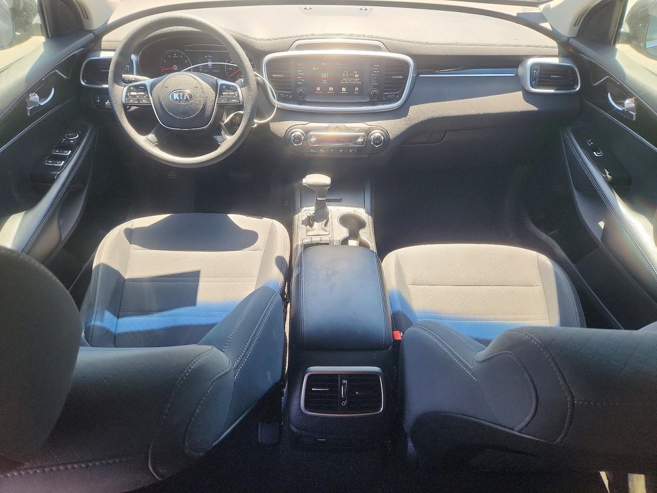 2019 Kia Sorento Lx V6 Gray vin: 5XYPGDA52KG544637