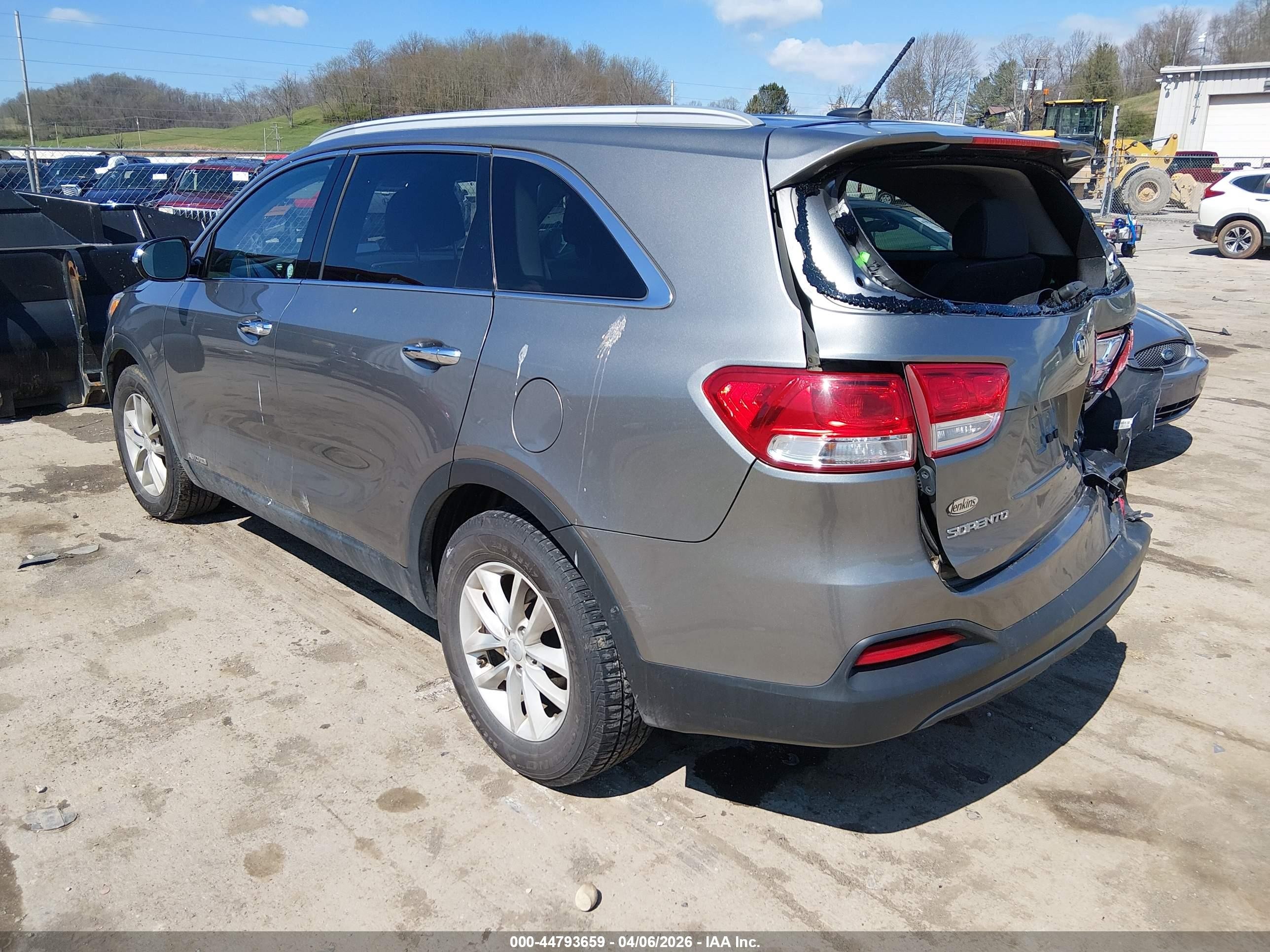 2017 Kia Sorento 3.3l Lx Silver vin: 5XYPGDA54HG328846