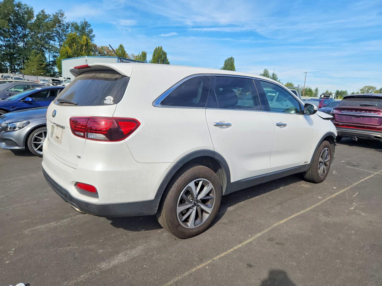 2020 Kia Sorento S White vin: 5XYPGDA57LG679842