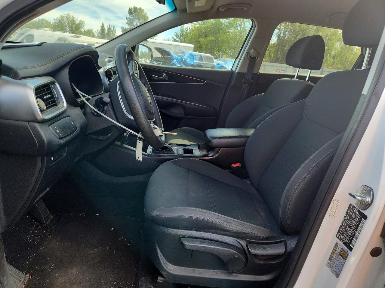 2020 Kia Sorento S White vin: 5XYPGDA57LG679842