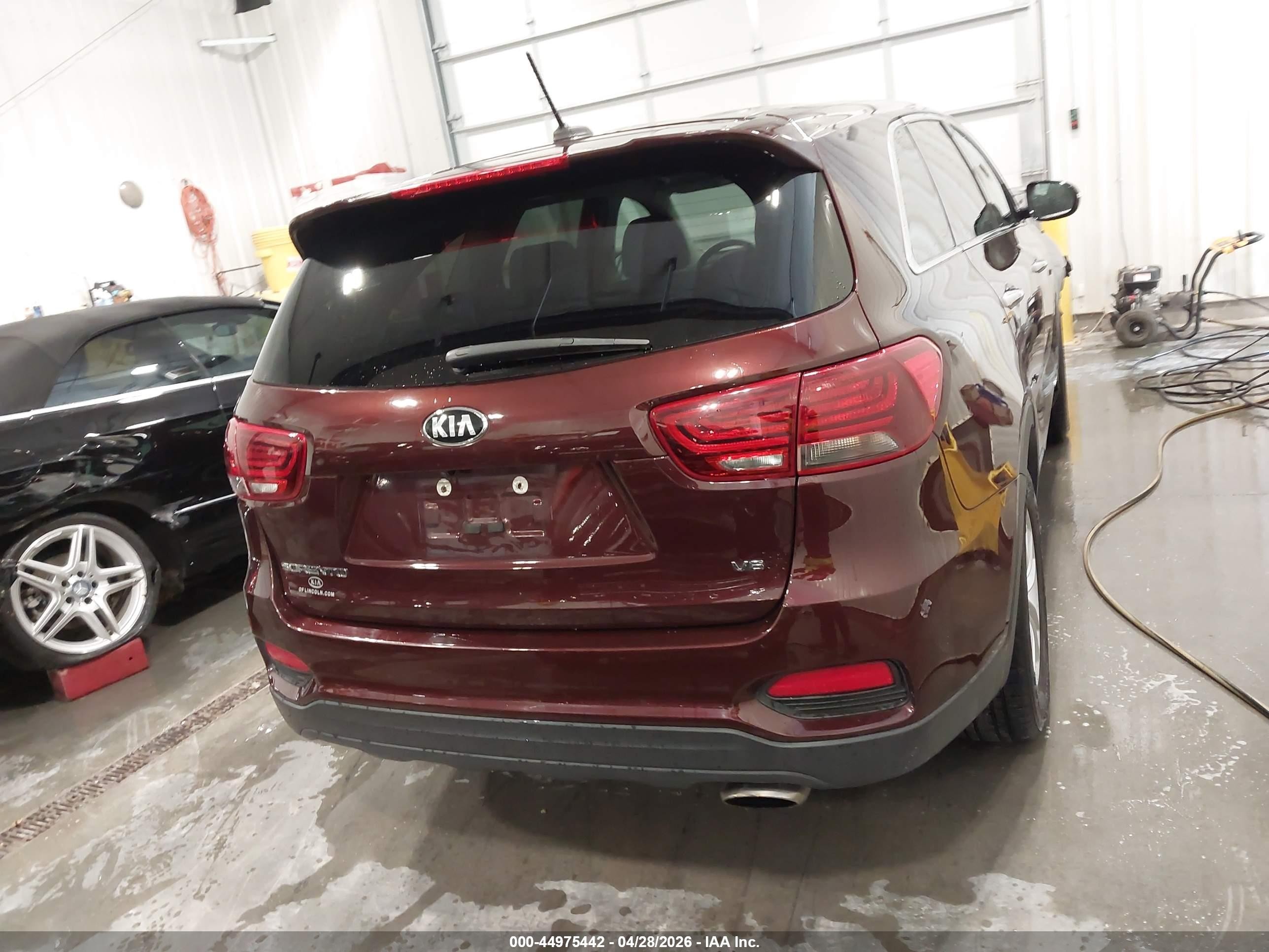 2019 Kia Sorento 3.3l Lx Maroon vin: 5XYPGDA58KG481298