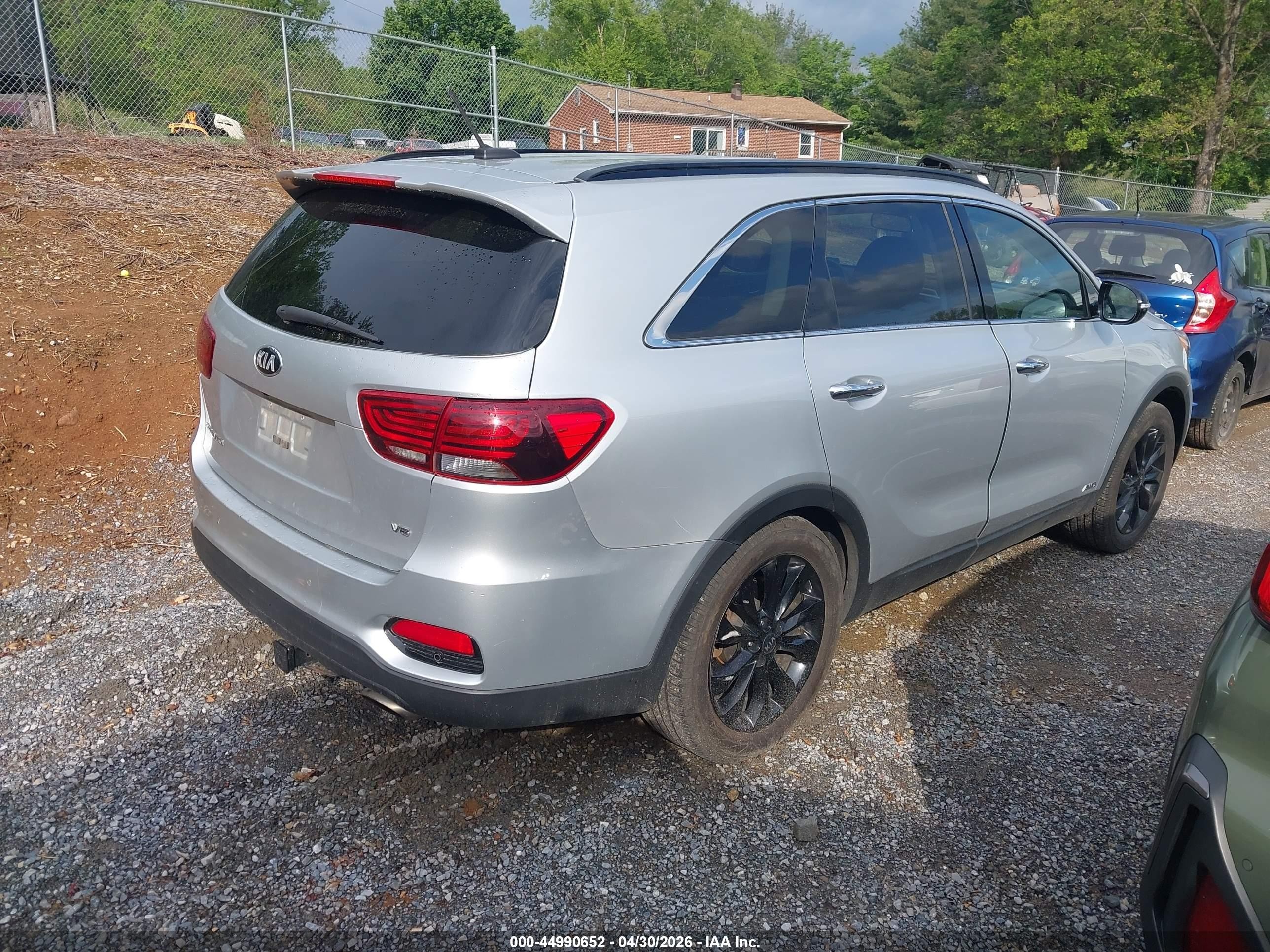 2020 Kia Sorento 3.3l S Silver vin: 5XYPGDA58LG694785