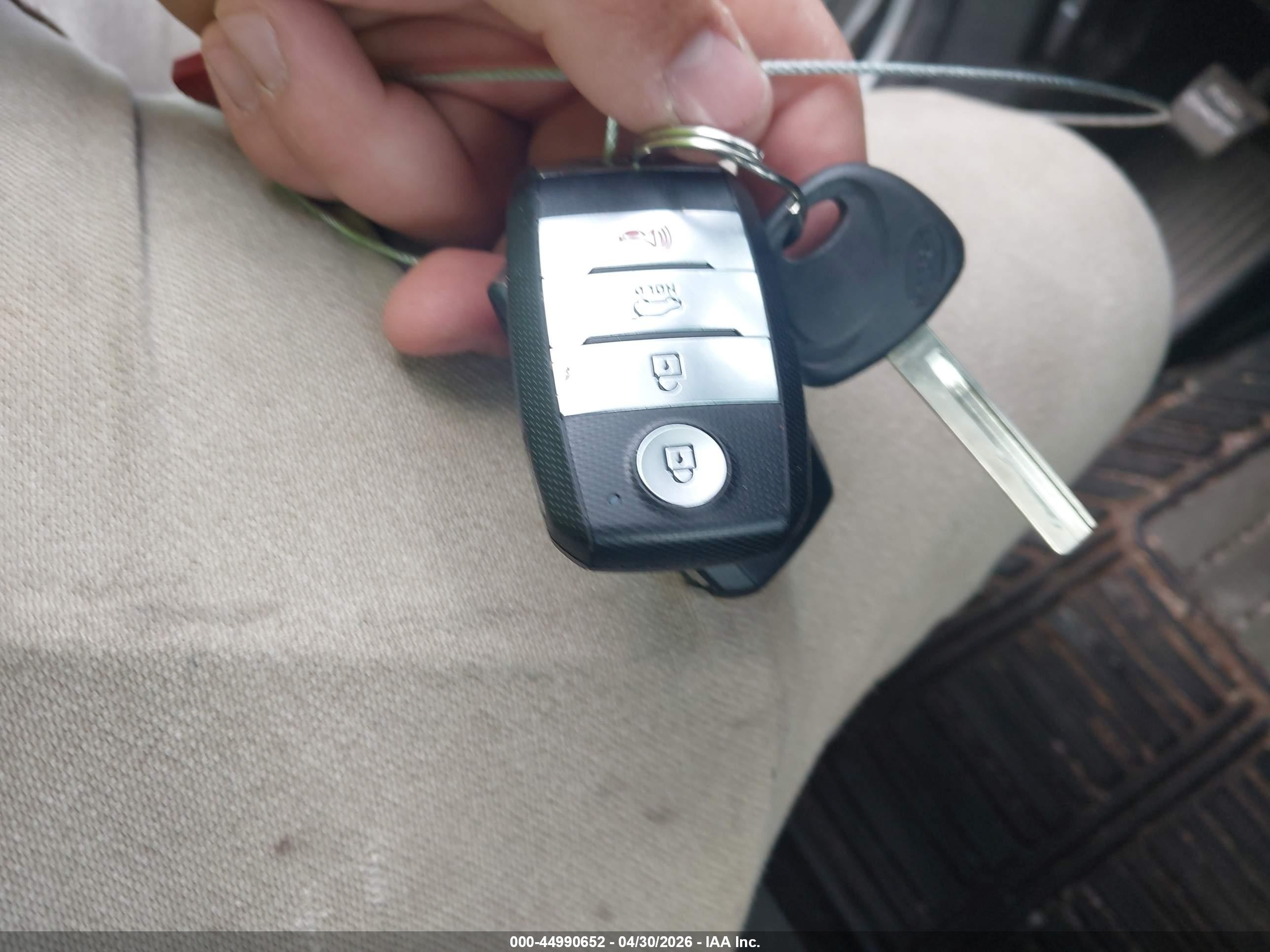 2020 Kia Sorento 3.3l S Silver vin: 5XYPGDA58LG694785